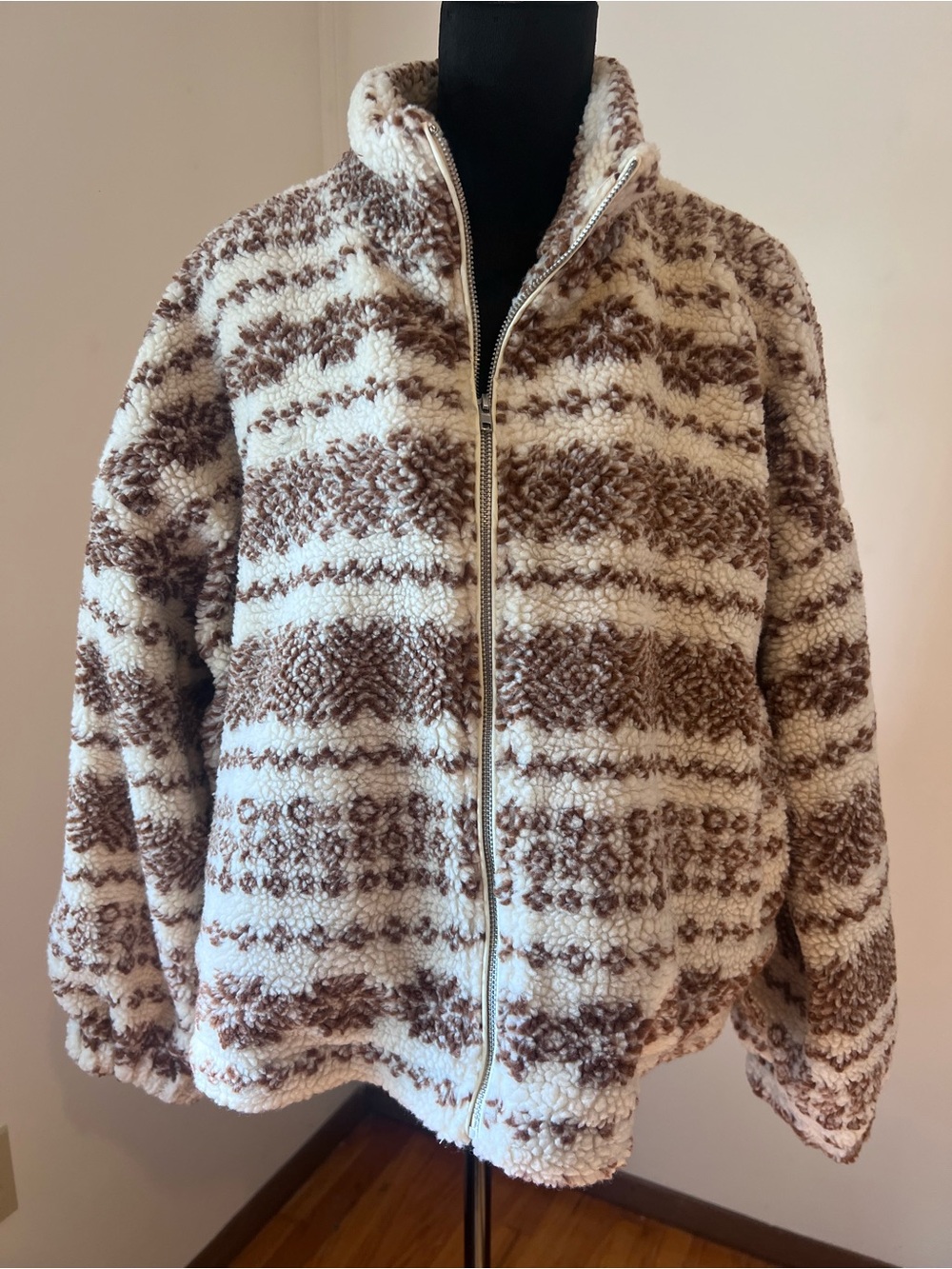 NWOT Buttermelon Cozy Patterned Sherpa Zip-Up Jacket